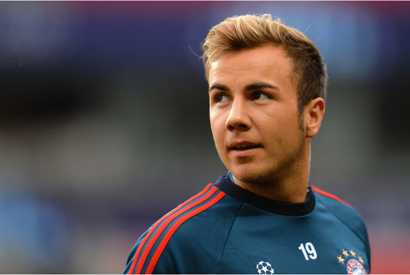 拜尔纳回合晋级，锁定胜利的简单介绍