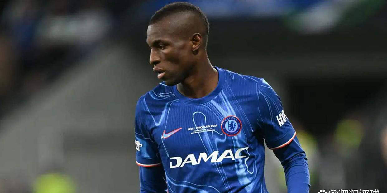 拜仁慕尼黑前锋获得赛场最佳球员,表现抢眼 拜仁慕尼黑前锋获得赛场最佳球员,表现抢眼