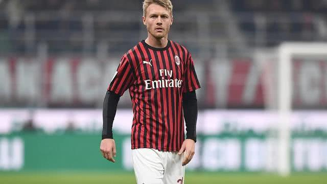 丹麦后卫全场支柱，稳固球队后防的简单介绍