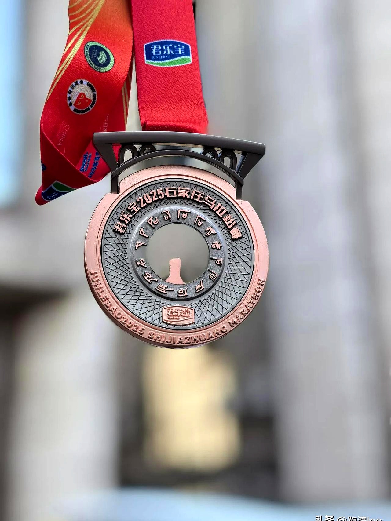 巴哈马选手成功卫冕男子马拉松金牌