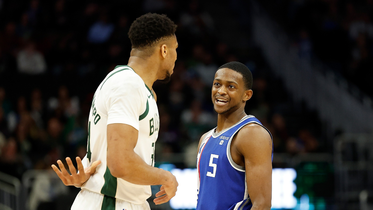 雷火电竞官网-雄鹿翻盘猛龙，福克斯高光表现