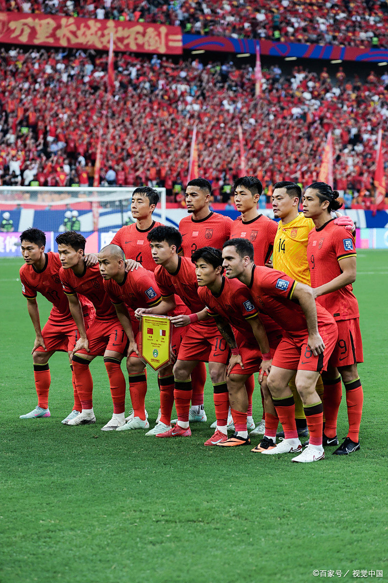 强队在最新一场比赛中大放异彩 强队在最新一场比赛中大放异彩