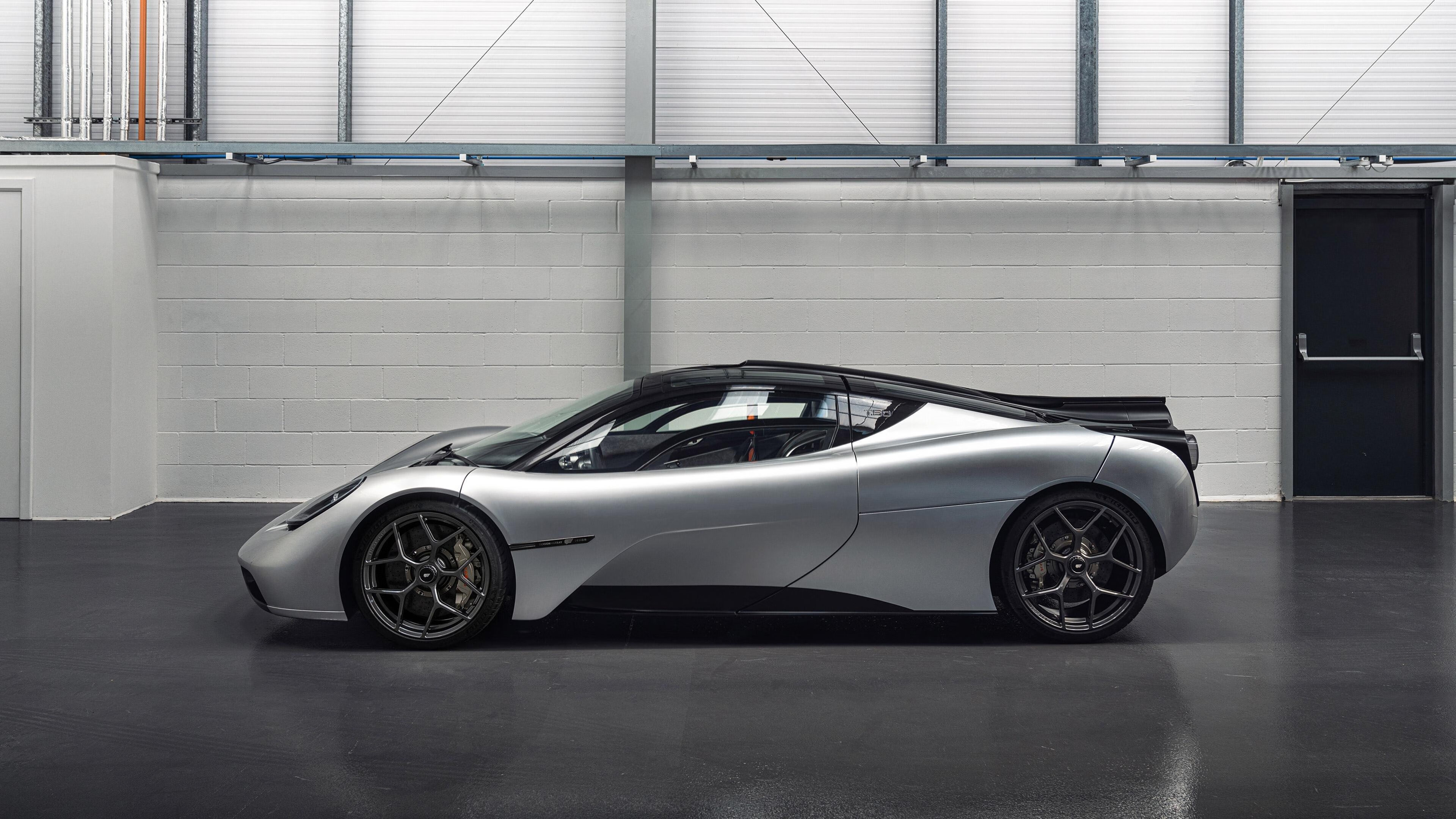 起跑线与终场哨,速度与决心的双重胜利