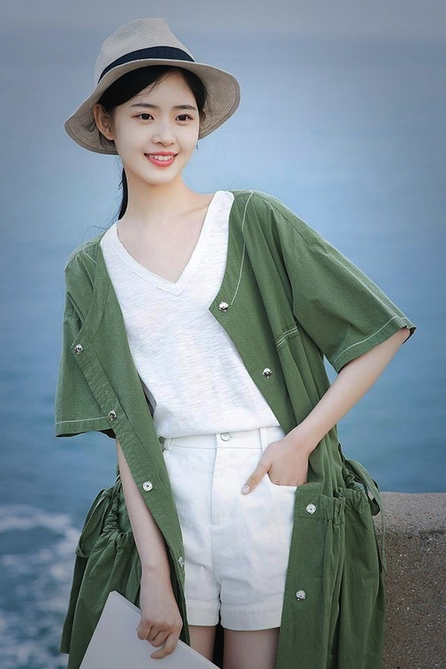 绿茵烽火双线燃，德甲争冠终局悬念与哥斯达黎加的跨越晋级