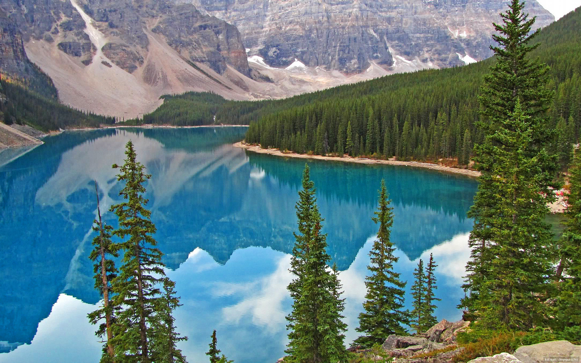 青春铁骑与孤傲老兵,这夜足球写下两段不朽传说