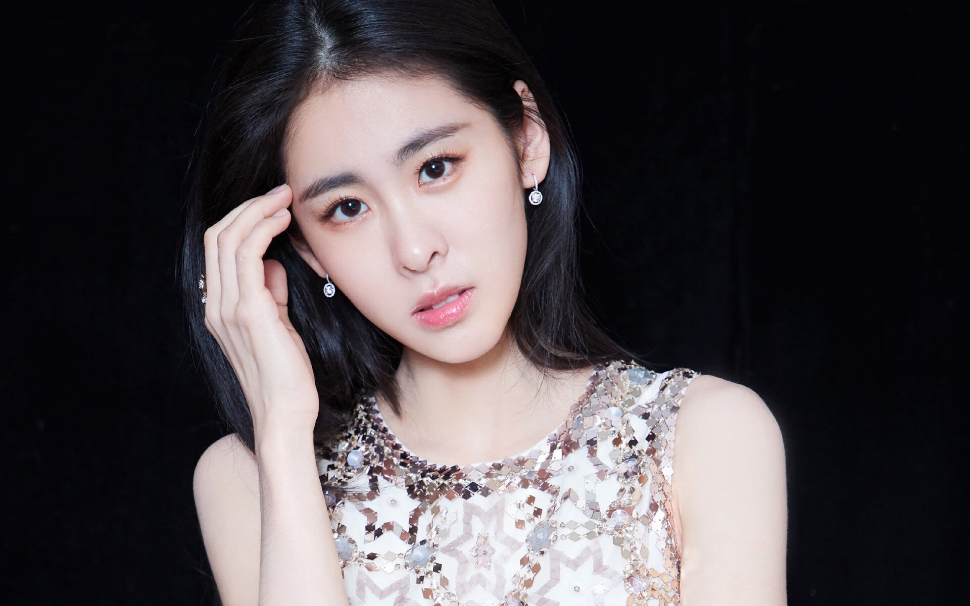 跨时空之战，辽宁队末节狂潮带走森林狼，约基奇60分难阻败局